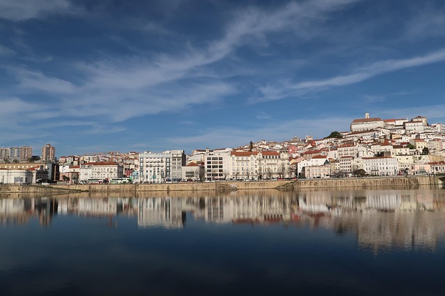 Coimbra Rooms for River Glow and Hilltop Quiet