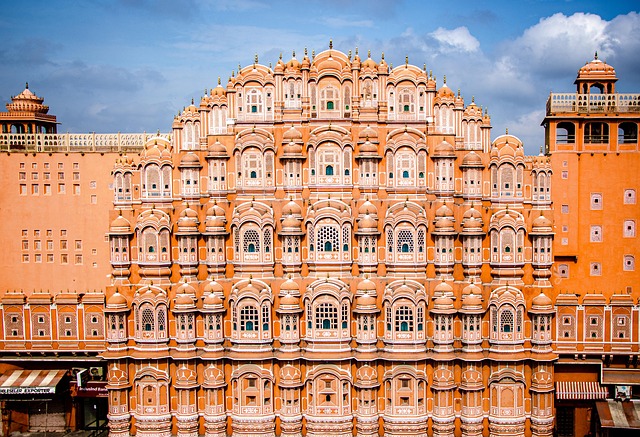 Jaipur Hotels for Palace Energy and Color-Rich Hospitality