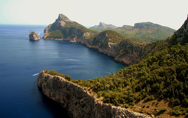 Kaş Peninsula Villas for Turquoise Coves and Hillside Peace