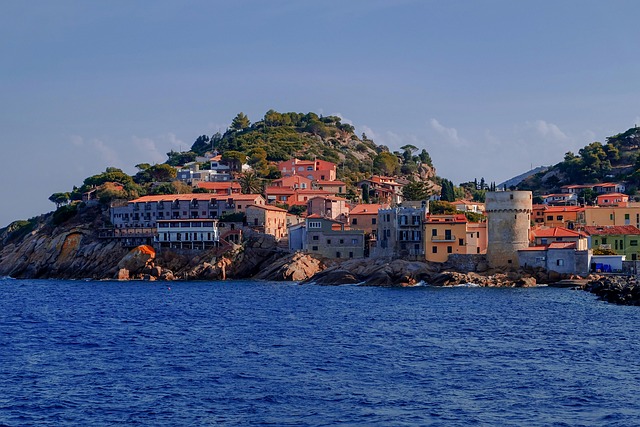 Lucca Stays for Walled-City Calm and Tuscan Warmth