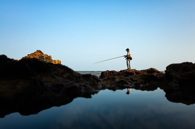 Omani coast meanderings in Muscat for sea breeze and mountain curves
