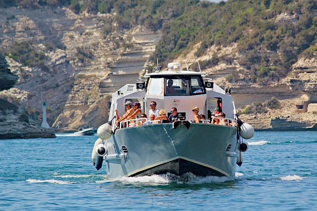 Rainforest-close getaways in Sabah for green horizons and warm sea air