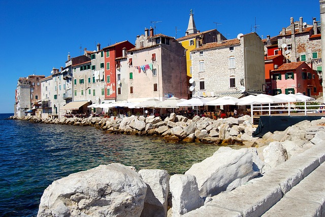 Rovinj Quarters for Adriatic Breeze and Old-Stone Beauty
